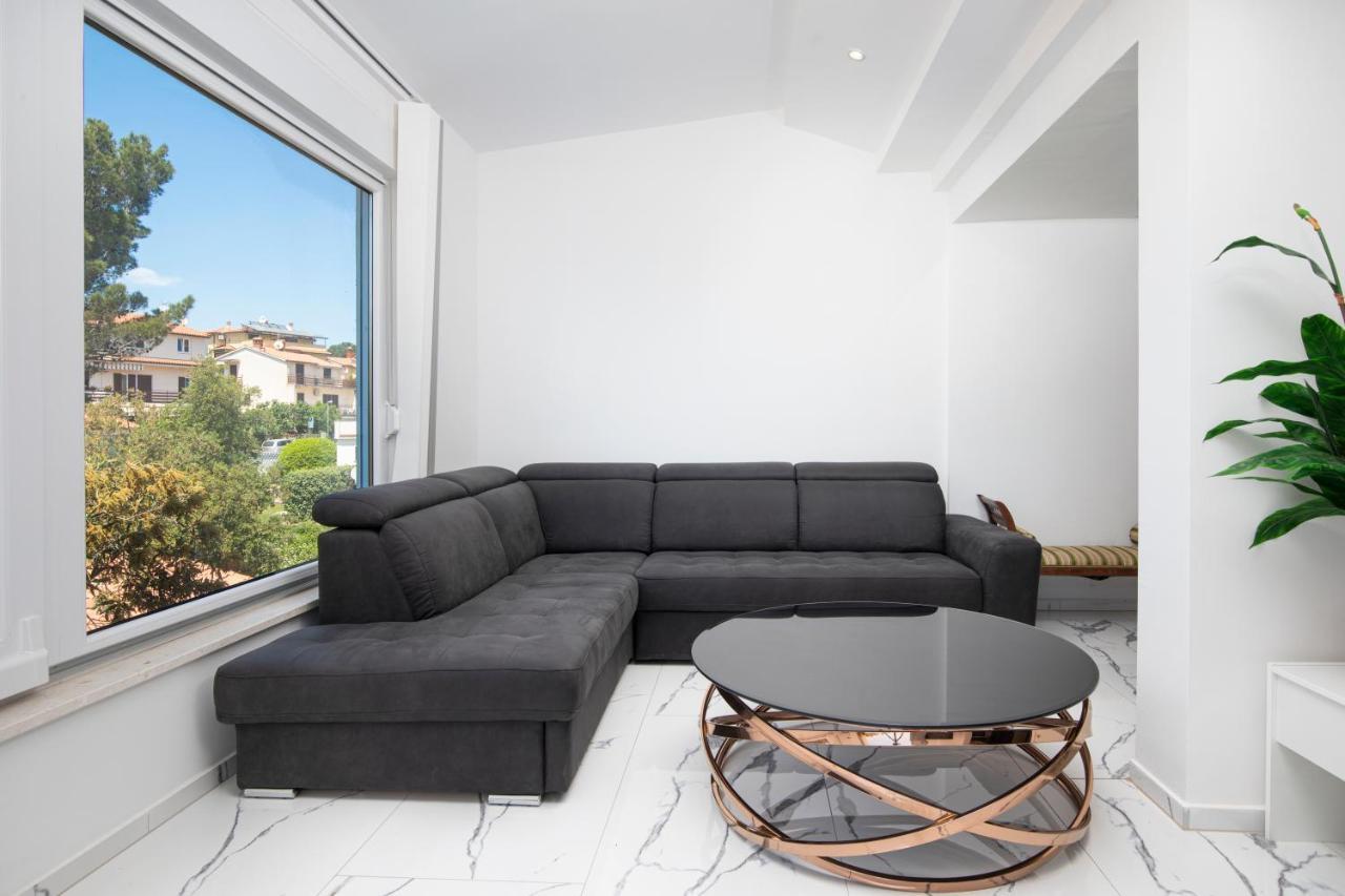 Pjescana Uvala Sea View Apartment ภายนอก รูปภาพ