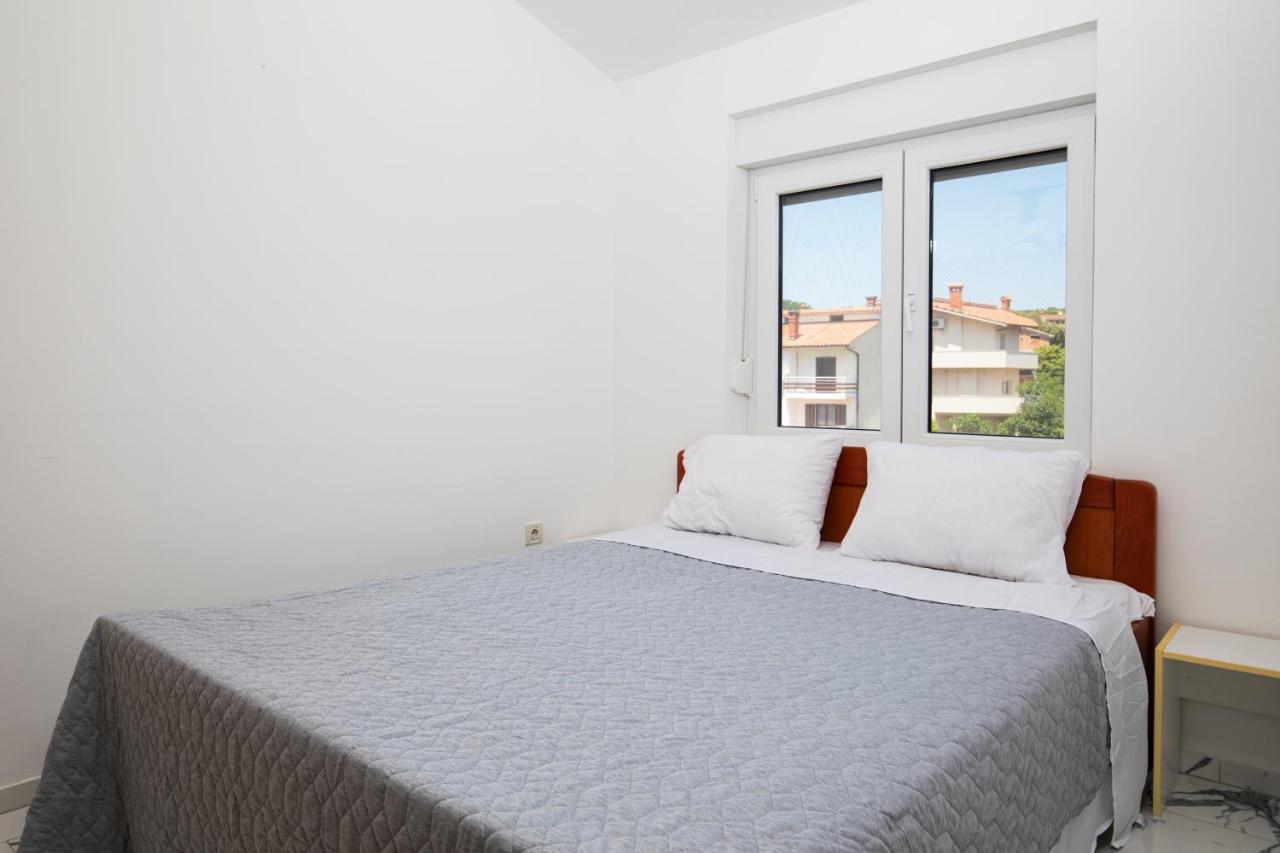 Pjescana Uvala Sea View Apartment ภายนอก รูปภาพ